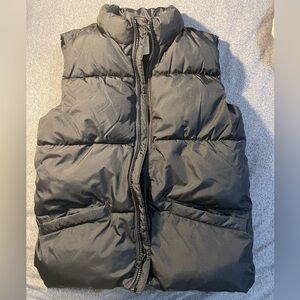 Boys puffer vest size 10/12